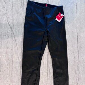 New with tags SPANX Leather-Like Front Slit Legging Luxe Black / Petite / XS